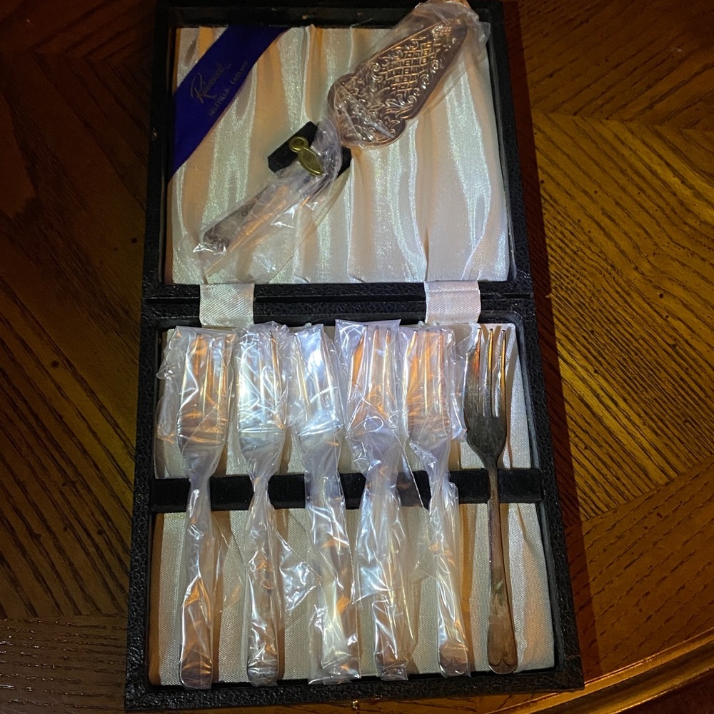 Vintage Raimond Sheffield England Silver Pie Set Forks & Server Pastry 7 pc. LN
